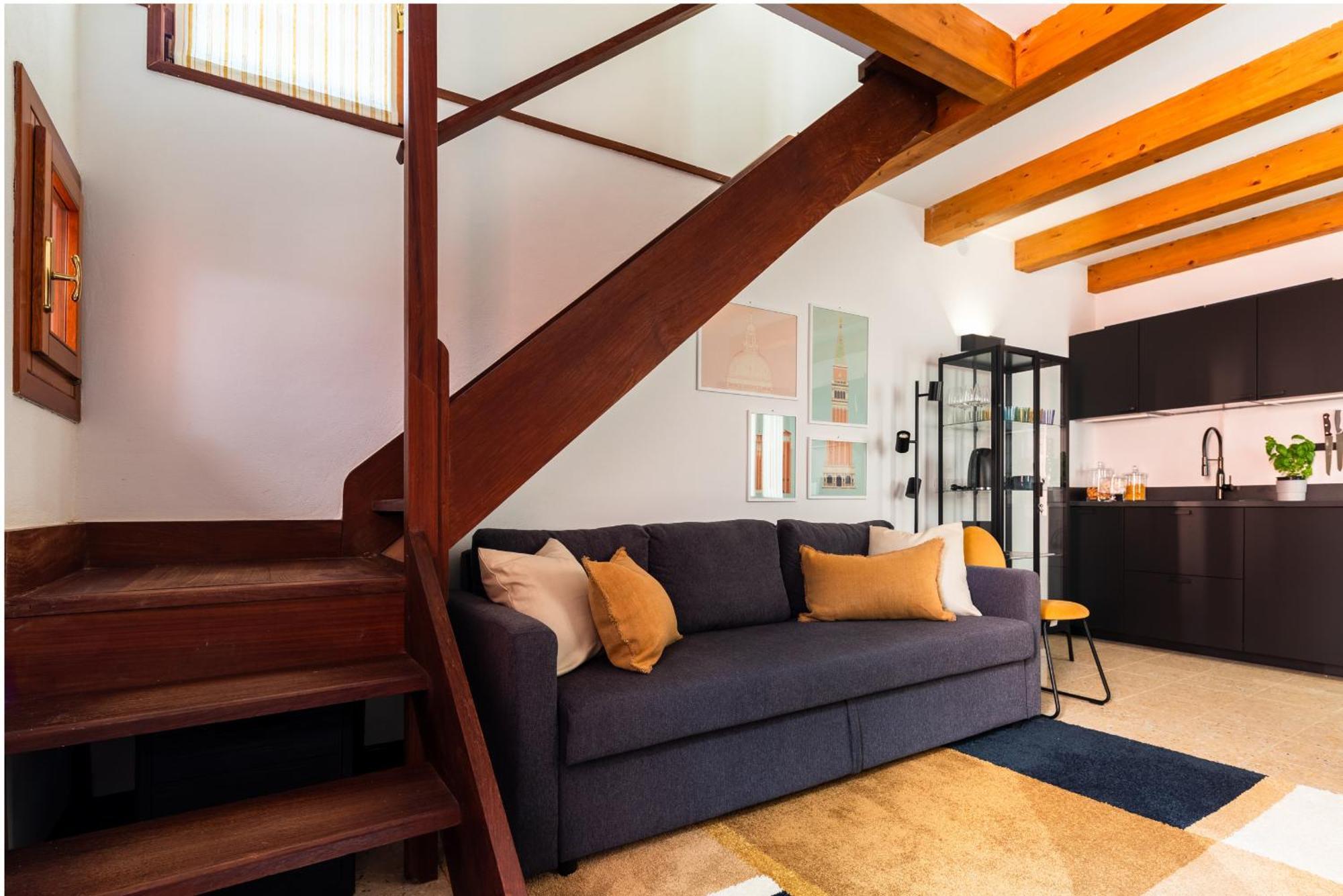 Tintoretto Cozy Duplex R&r Apartment *